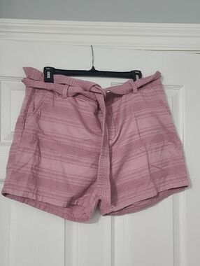 Liz Claiborne High Waist Textured Pink Belted Shorts